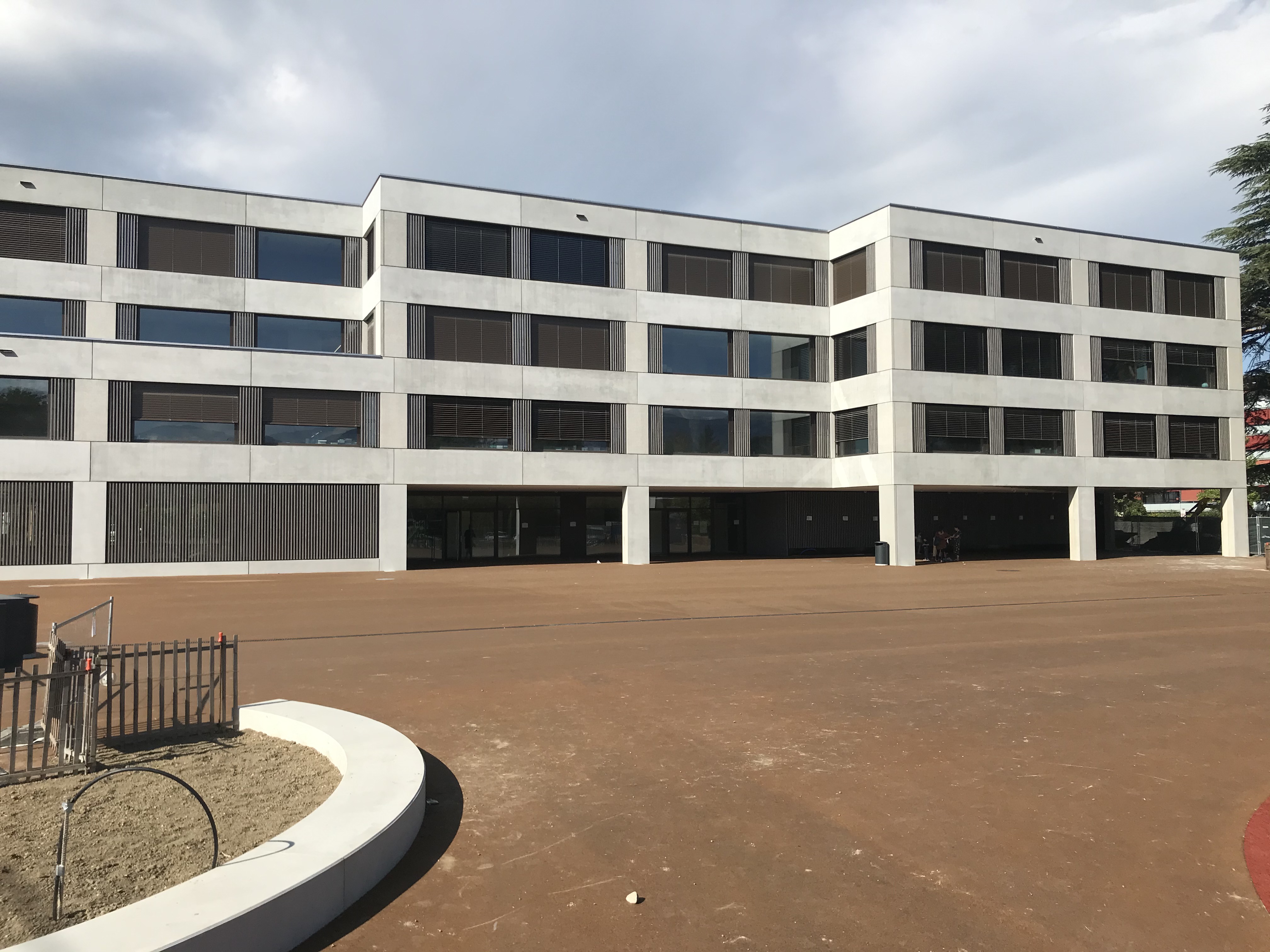 Nouveau groupe scolaire du Plateau