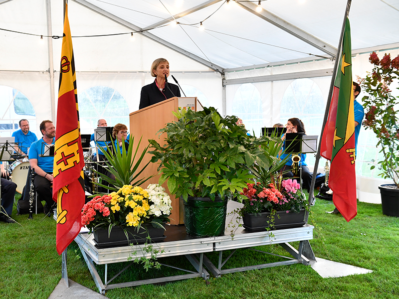 Cérémonie en l'honneur de Mme Fabienne Fischer 