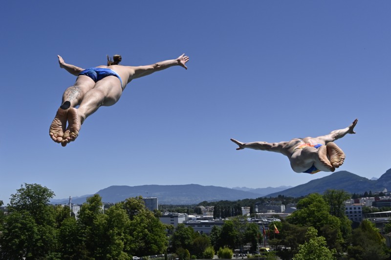 Lancy Cliff Diving en images