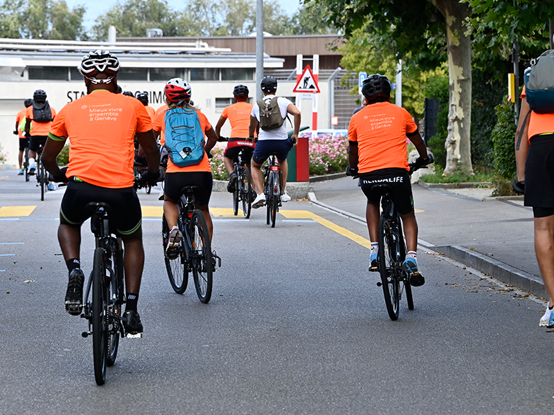 Tour de Suisse en vélo des migrants Yerenely en images