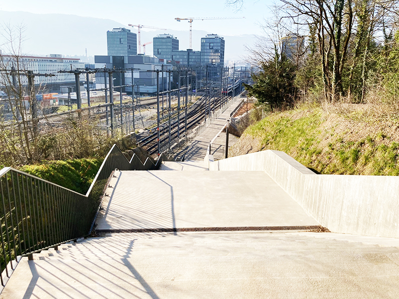 Escaliers promenade Nicolas Bouvier