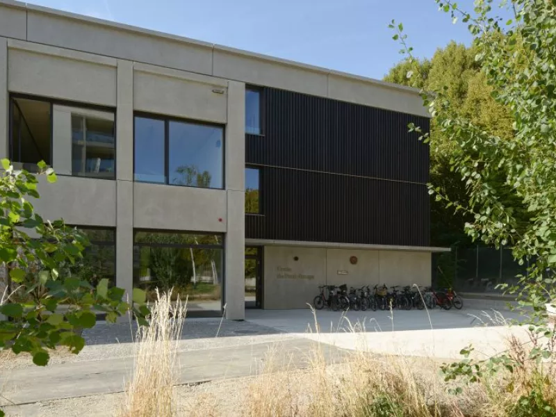La nouvelle école et le parc de l’écoquartier de Pont-Rouge