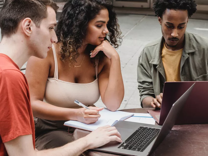 Devenir adulte à Lancy